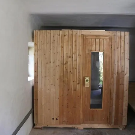 Traditionelles Haus, Umgeben Von Waeldern In Ralsko Vakantiehuis Stráž pod Ralskem